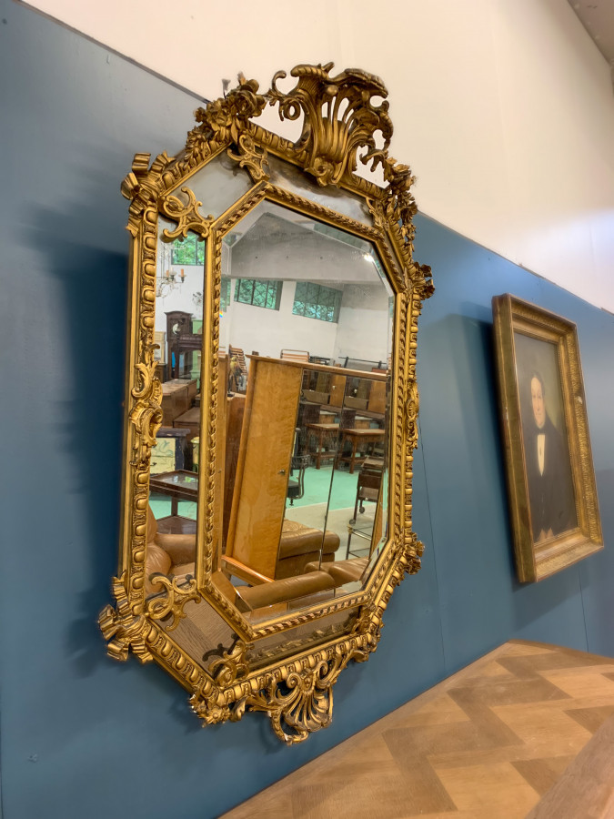 Magnifique miroir de style Louis XV à parecloses
