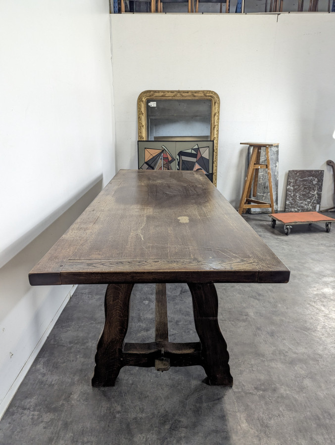 Table espagnole en chêne massif