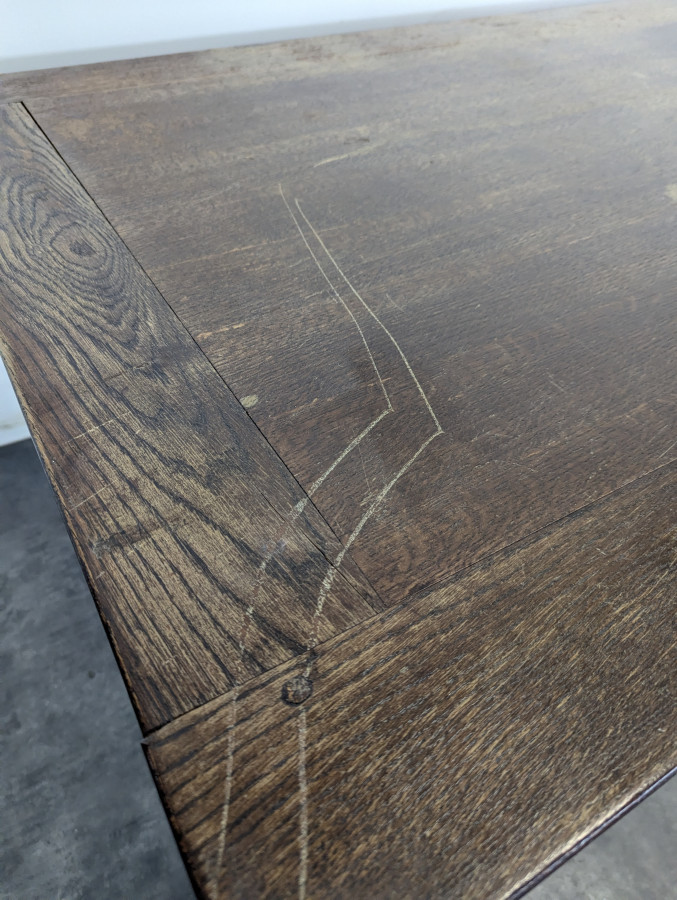 Table espagnole en chêne massif