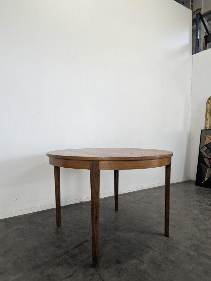 Table scandinave en teck