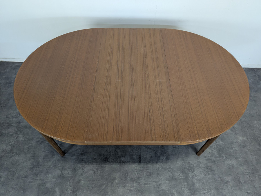Table scandinave en teck