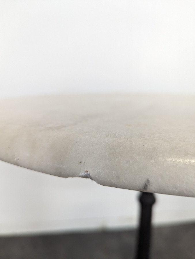 Table de bistro en marbre