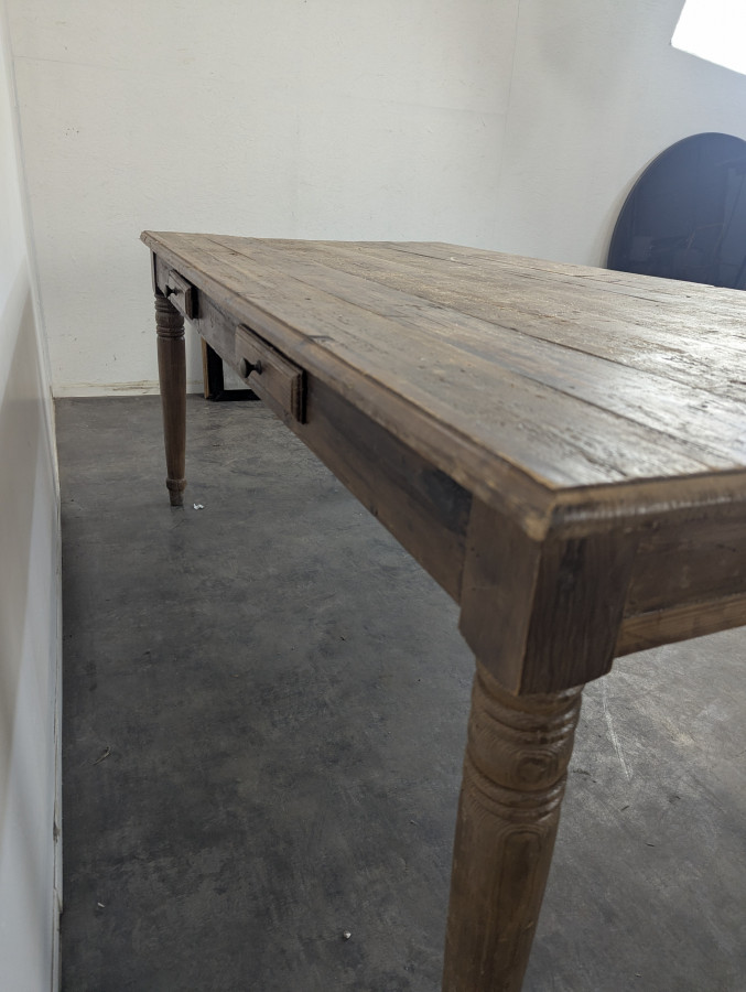 Table de ferme rustique