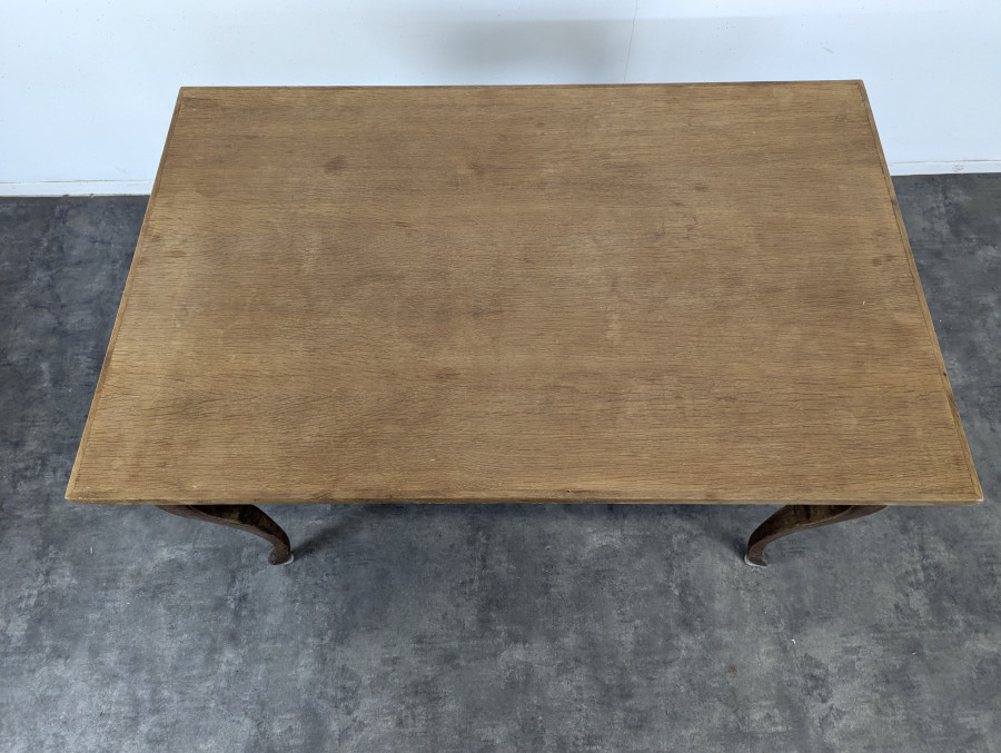 Table de style régence en chêne