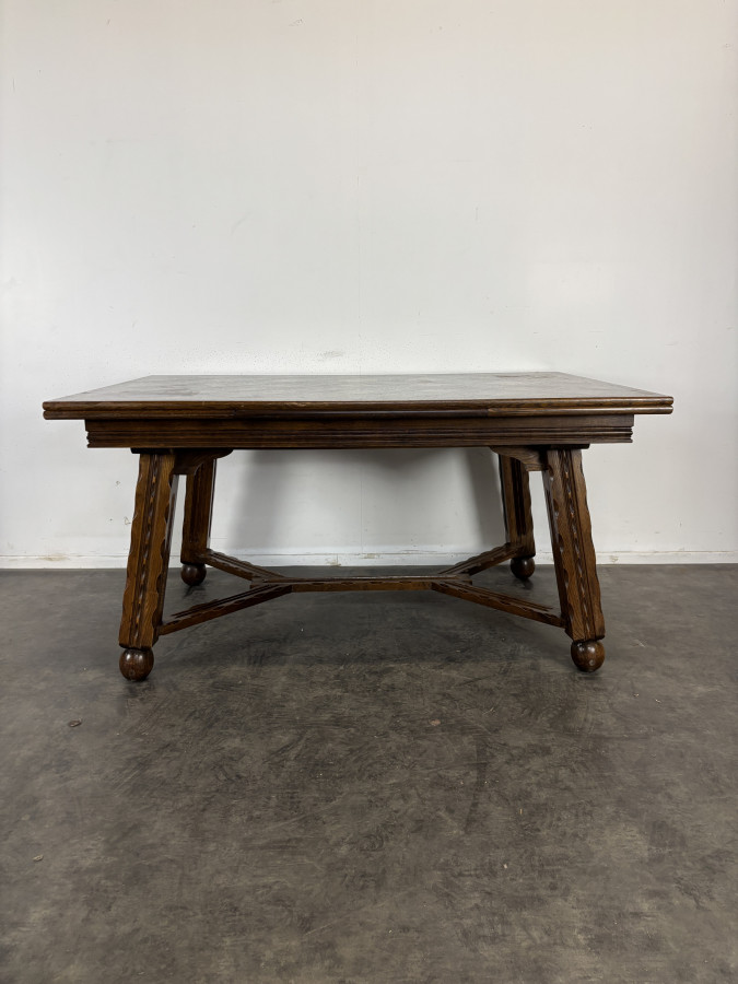 Table à rallonges à l'italienne en chêne années 40