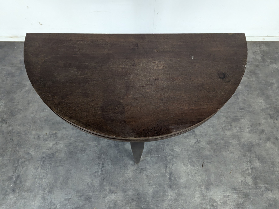 Table demi-lune Louis XVI en acajou à allonges