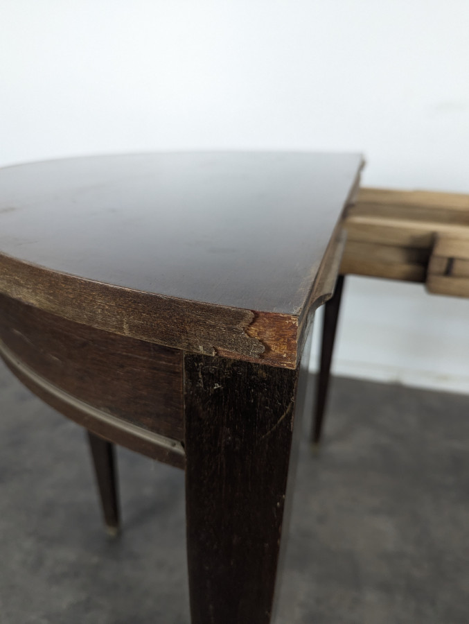 Table demi-lune Louis XVI en acajou à allonges
