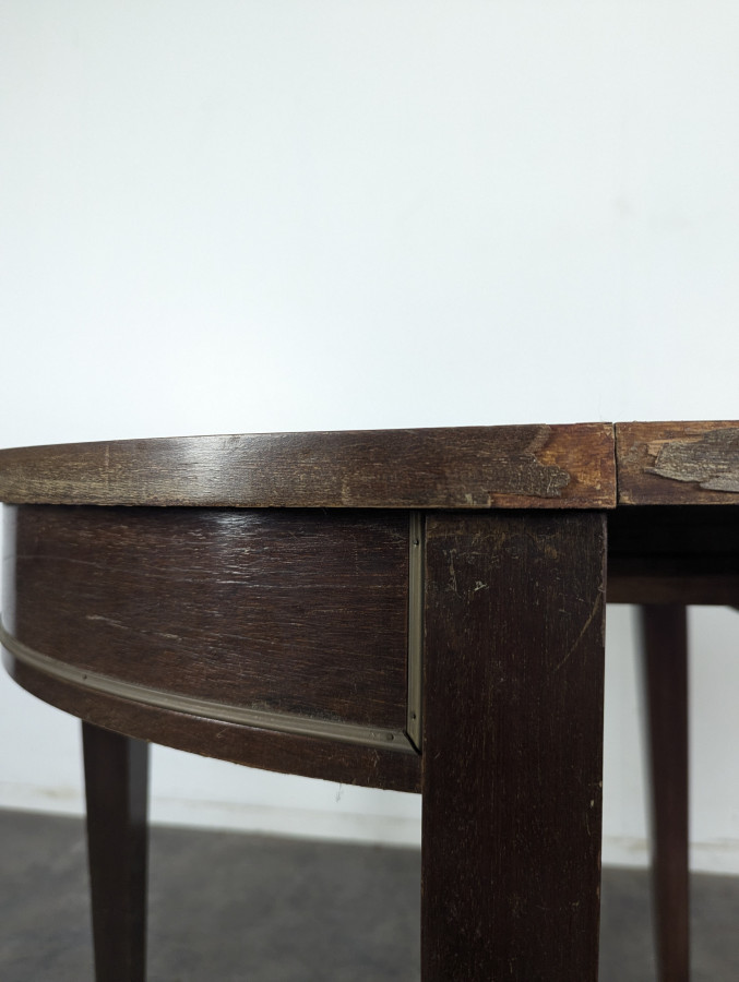 Table demi-lune Louis XVI en acajou à allonges