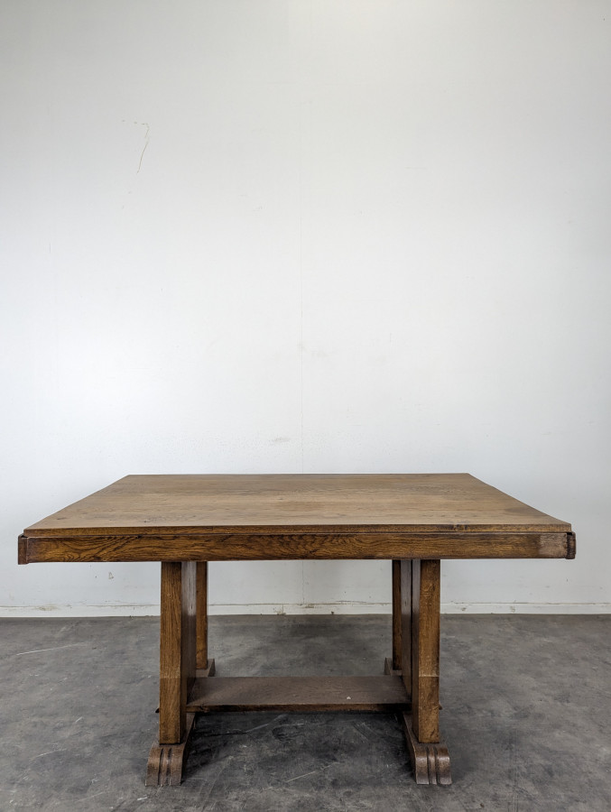Table de salle à manger Art Déco en chêne dans le goût de Dudouyt