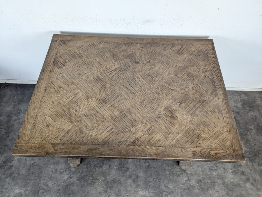 Table à rallonges années 40 en chêne plateau marqueté pieds balustres
