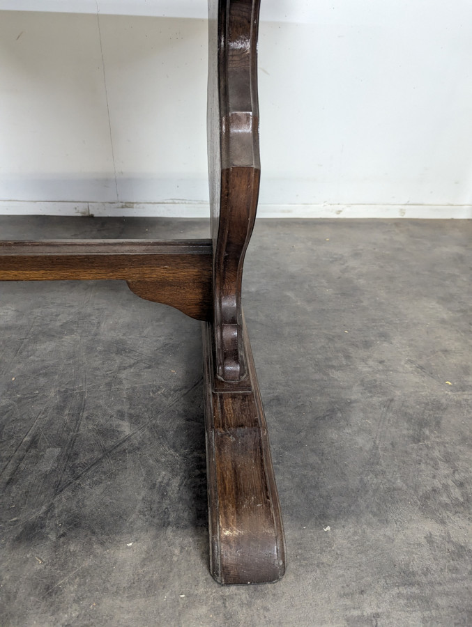 Table de ferme en chêne à plateau panneauté piètement lyre années 40
