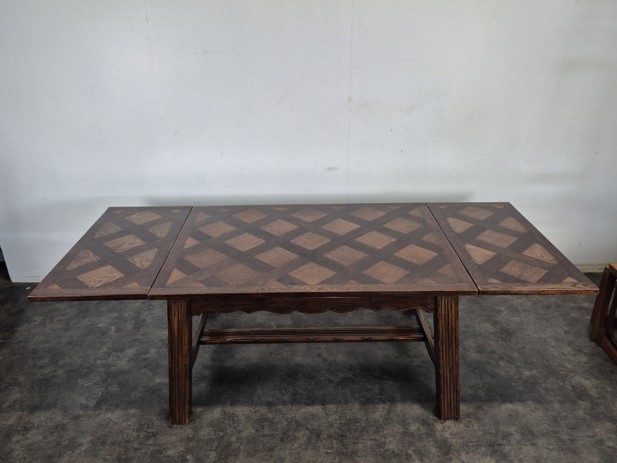 Table de monastère extensible en chêne plateau en parquet Versailles