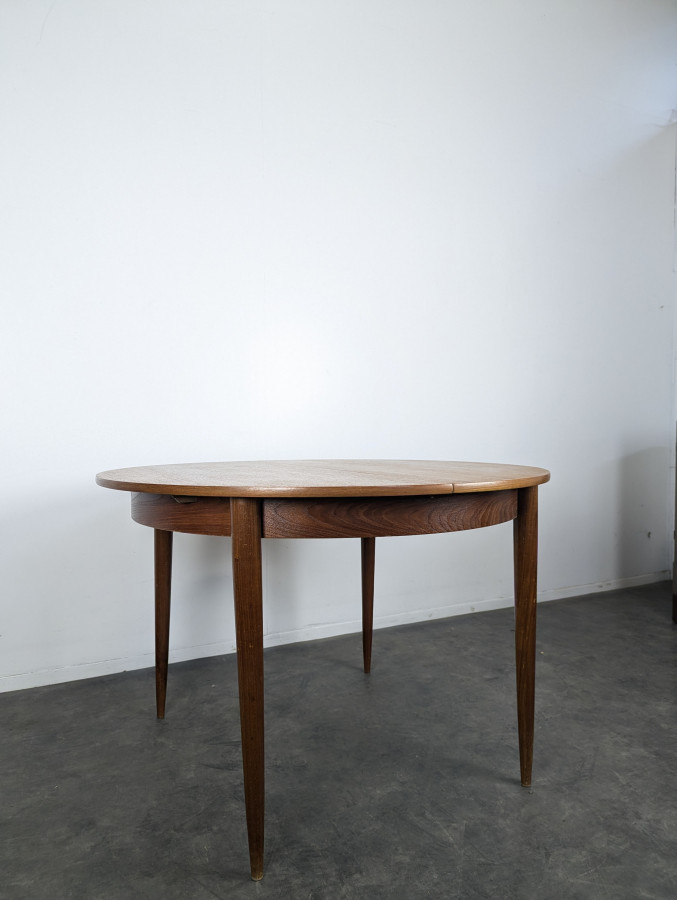Table ronde extensible en noyer