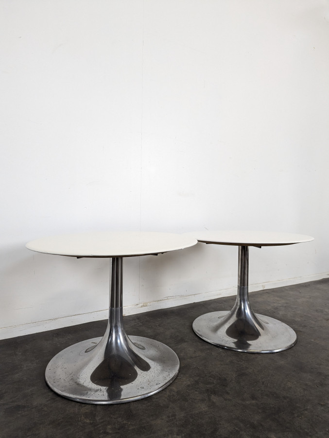 Paire de table tulipe style Space age