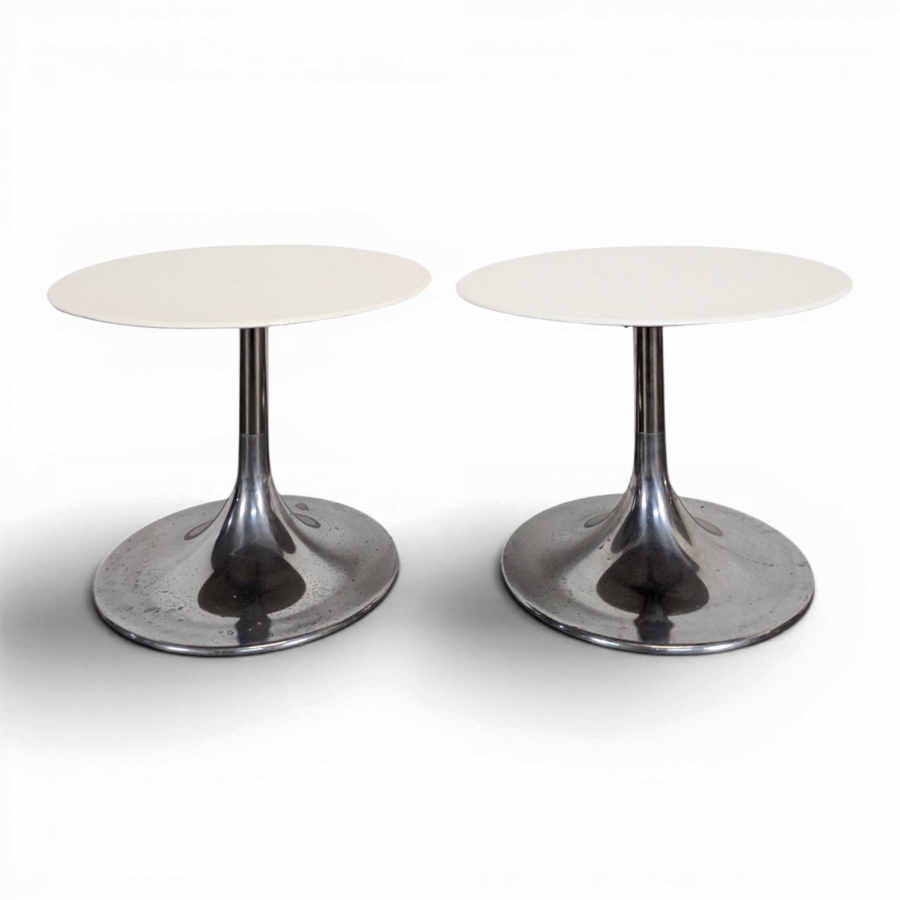 Paire de table tulipe style Space age
