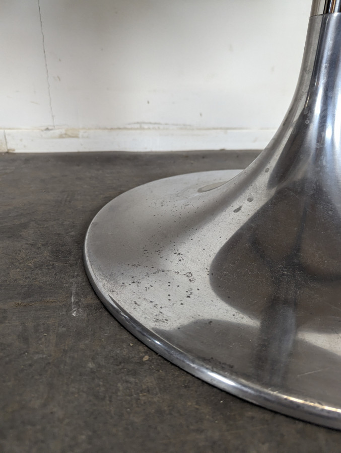 Paire de table tulipe style Space age