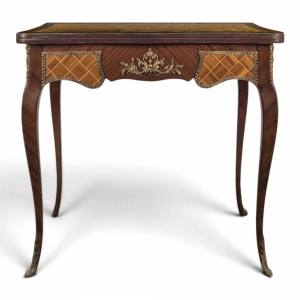 Table à jeu portefeuille de style Louis XV en marqueterie à bronzes dorés
