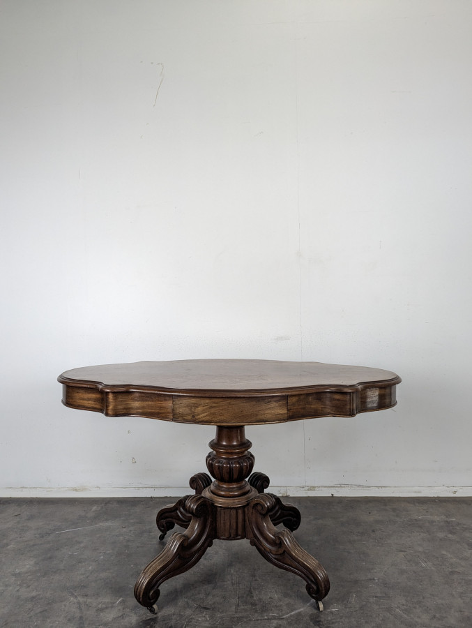 Table violonée Louis-Philippe en noyer à pied central