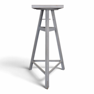 Sellette de sculpteur tripode en bois peint gris à plateau tournant