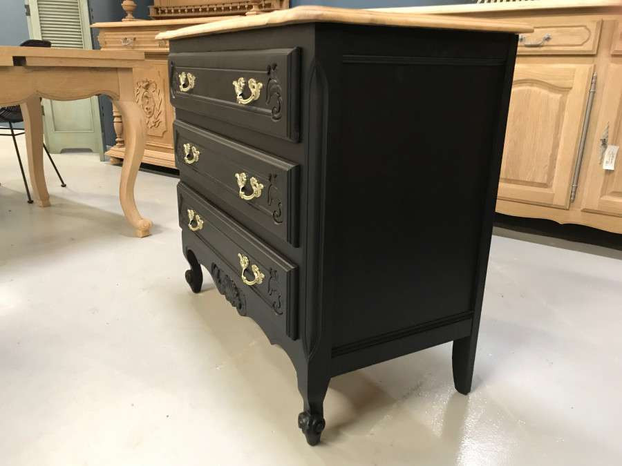 Jolie Commode Louis XV noire